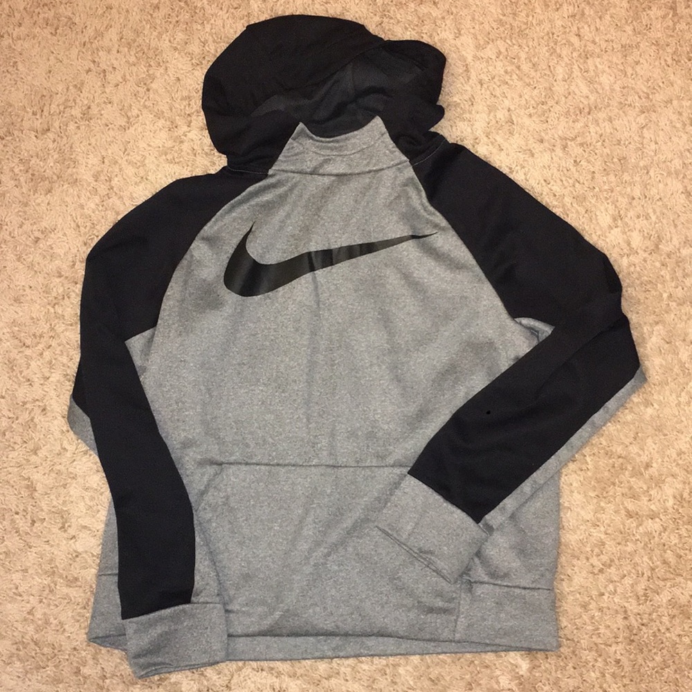 Nike boys xl hoodie great condition